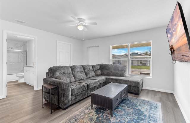 1502 LAS VILLAS Boulevard Gallery 4