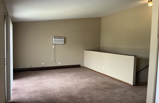 480 Stratford Way - 3 Gallery 3