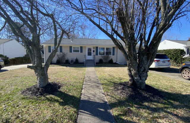 321 Big Bethel Rd - 321 Big Bethel Road, Hampton, VA 23666