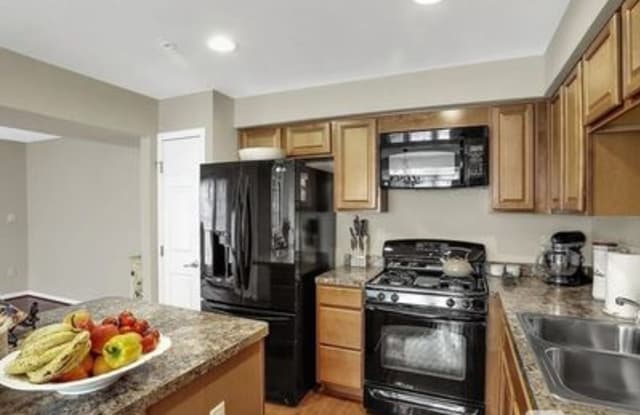 822 Blossom Dr - 822 Blossum Drive, Hanover, PA 17331