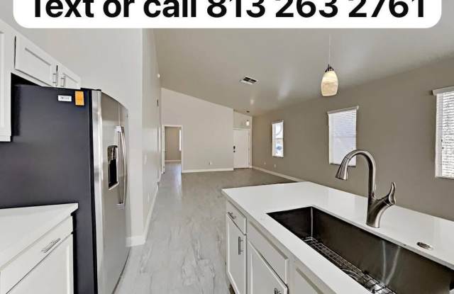 2107 S Gordon Street Gallery 4
