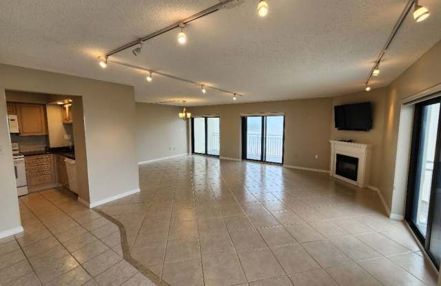 Beautiful 2 Bedroom Seascape Towers Oceanfront Condo photos photos