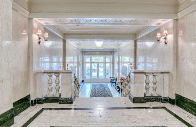 1000 Hudson Street Gallery 2