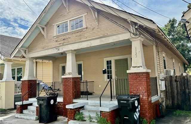 1133 BELLEVILLE Street Gallery 2