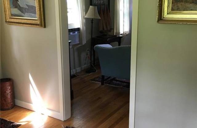 16 Hollow Brook Lane Gallery 4