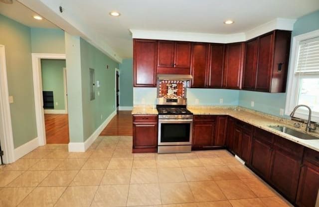 10 Ellsworth St. - 10 Ellsworth Street, Brockton, MA 02301
