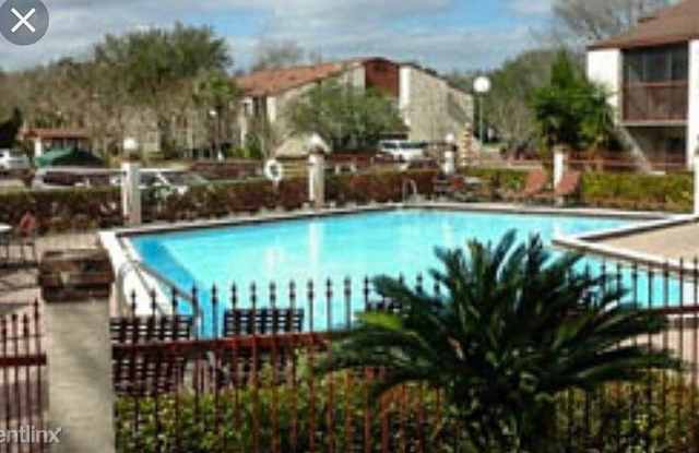 2542 Lakeway Branch Drive Gallery 3