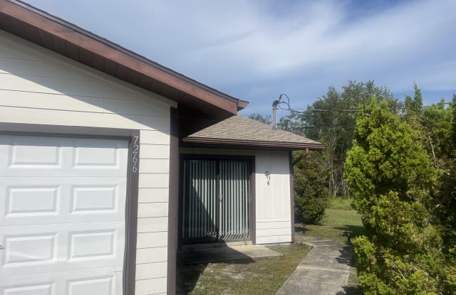 7266 Pond Cir photos photos