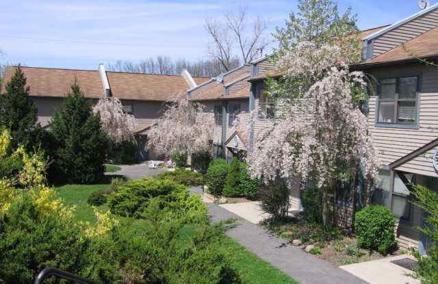 Forest Edge Townhomes Gallery 1