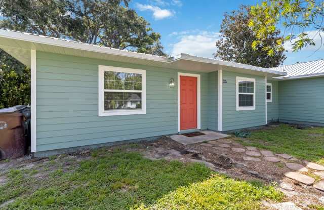 Beautiful Newly Renovated 2/1 Duplex in St. Cloud - No HOA photos photos