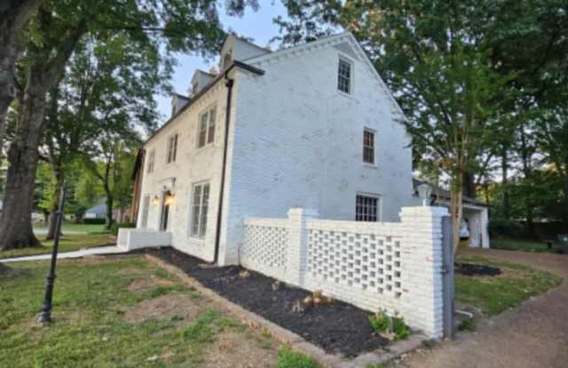 2750 Tangbourne Drive Gallery 2
