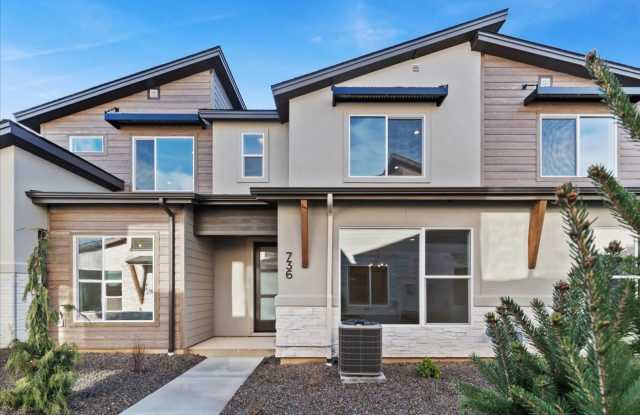 Brand New 3 Bed 2.5 Bath Townhouse With Many Amenities photos photos