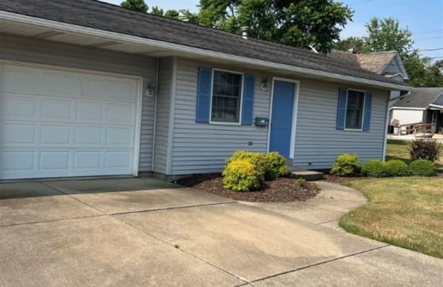 510 11th Street NW - 510 11th Street Northwest, New Philadelphia, OH 44663