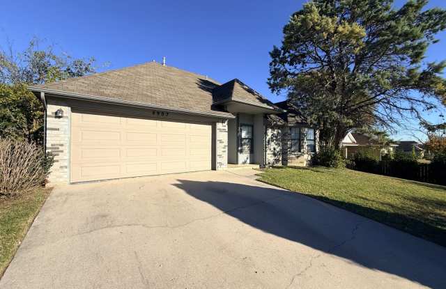 NEW IN MANAGEMENT - AVAILABLE NOW! photos photos