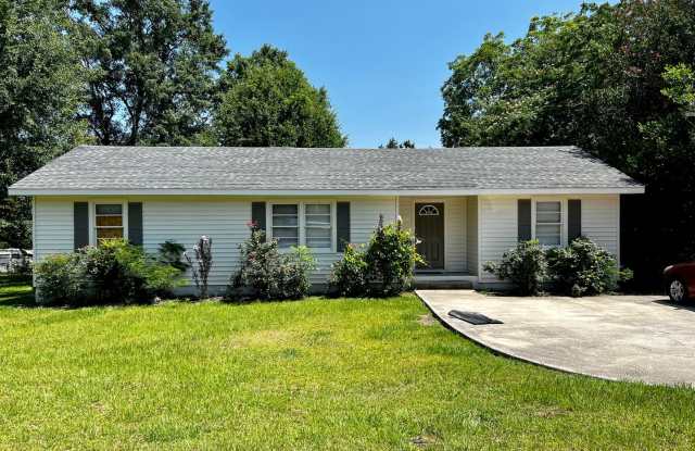 304 Botts Avenue photos photos