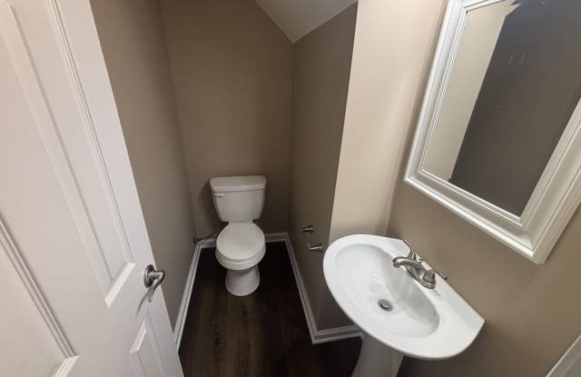 3817 Lady Di Lane Gallery 4