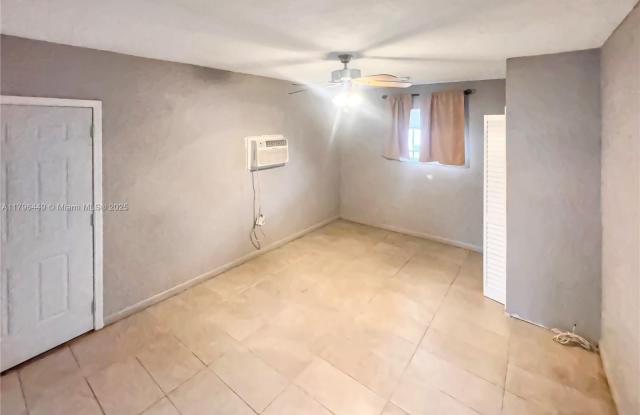4440 NW 168th Ter photos photos