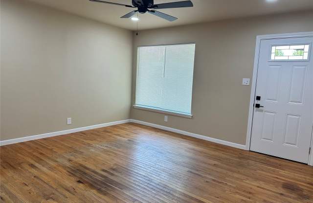 1234 S Brazos Street Gallery 4