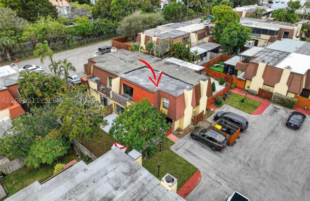 3516 Gardens East Dr Gallery 1