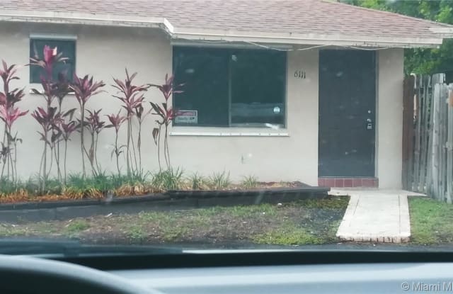6111 SW 43rd St - 6111 Southwest 43rd Street, Davie, FL 33314