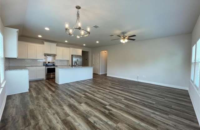 206 S Nolan River Road - 206 South Nolan River Road, Cleburne, TX 76033