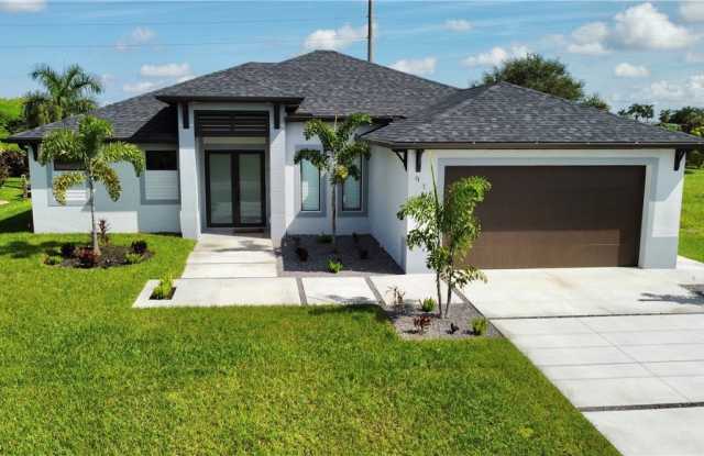 915 SW Embers Terrace photos photos