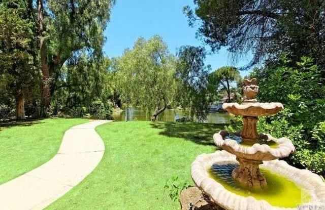 30709 Whaleboat Place Gallery 2