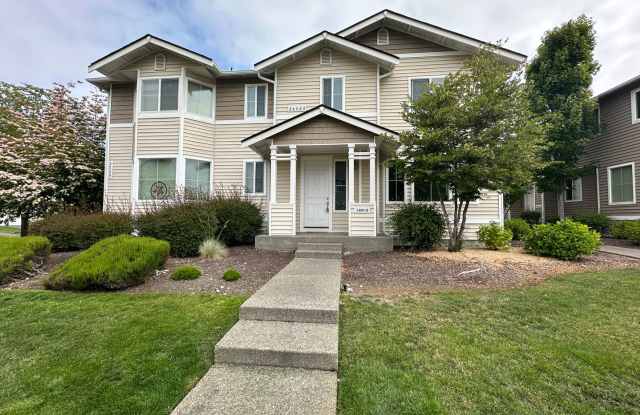 2480 B Simmons Ave, DuPont, WA 98327 photos photos