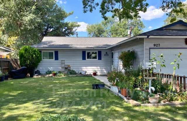 927 Stanford Way Gallery 2