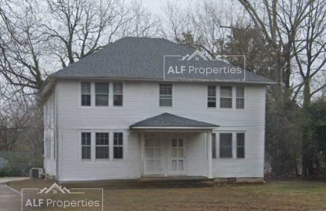 2607 Oxford Road - 2607 Oxford Road, Henderson, NC 27536 2607 Oxford Road - 2607 Oxford Road, Henderson, NC 27536