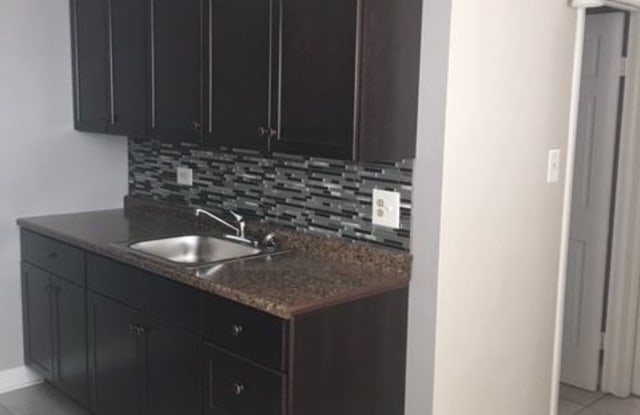 9630 Ivanhoe Ct - 9630 Ivanhoe Ave, Schiller Park, IL 60176