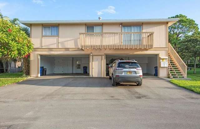 2 Bedroom Condo with One Car Garage photos photos 2 Bedroom Condo with One Car Garage photos photos