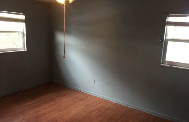5503 Oakway Rd Gallery 4