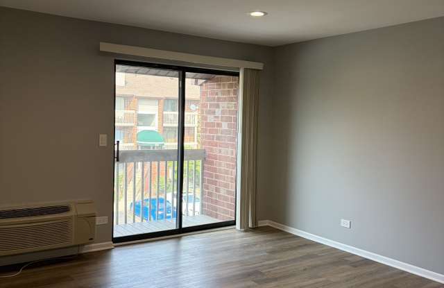 880 North Lakeside Drive Gallery 2