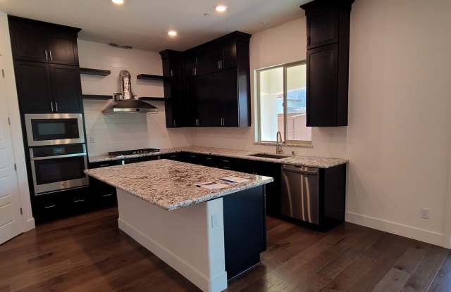 Stunning home with luxurious wood floor and beautiful spacious yard photos photos