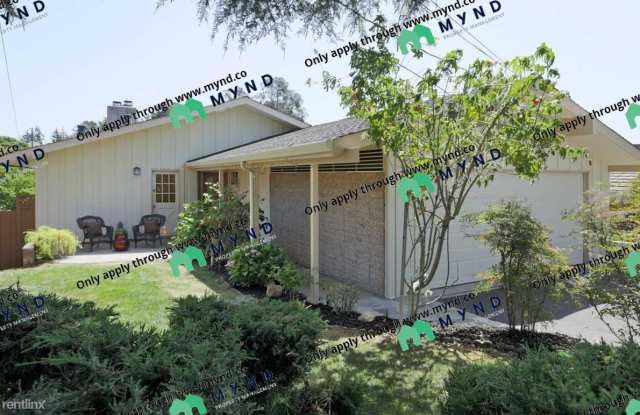 10820 Cameron Ave - 10820 Cameron Avenue, Oakland, CA 94605