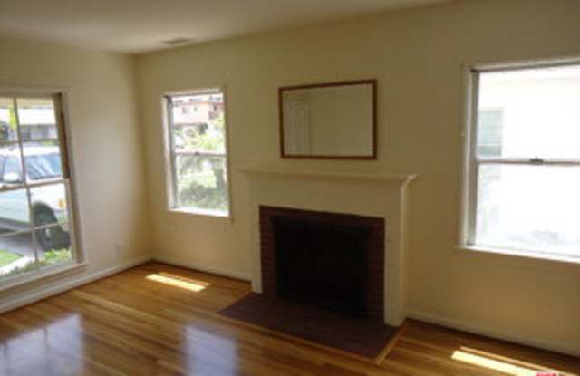 1929 Stoner Avenue Gallery 3