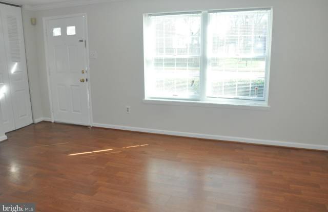 13620 BENTLEY CIRCLE Gallery 3