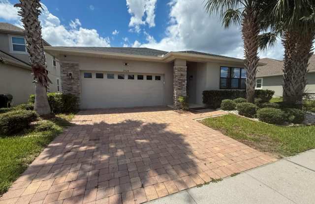2524 FONTAINE Drive Gallery 4