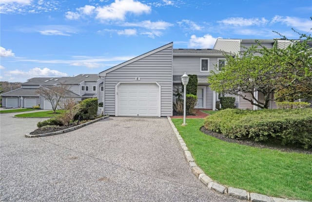 6 Beaverlake Court - 6 Beaver Lake Court, Westhampton, NY 11977