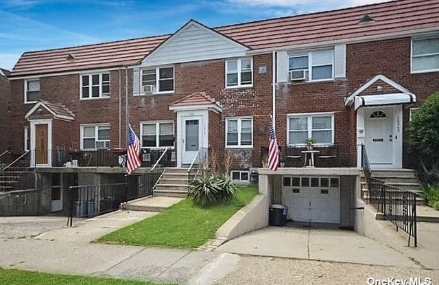 160-47 Willets Point Boulevard - 160-47 Willets Point Boulevard, Queens, NY 11357