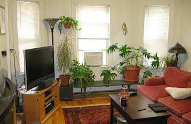 40 Linden Ave. - 40 Linden Avenue, Somerville, MA 02143