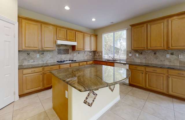 3724 Strata Dr - 3724 Strata Drive, Carlsbad, CA 92010