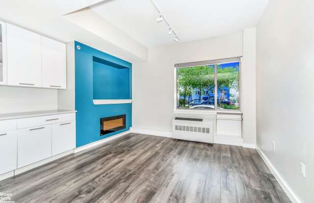 3585 Greystone Avenue Gallery 3