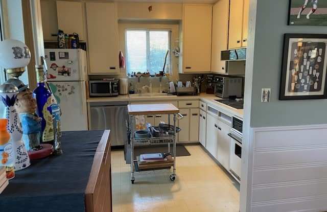 3270 Rosewood Ave photos photos