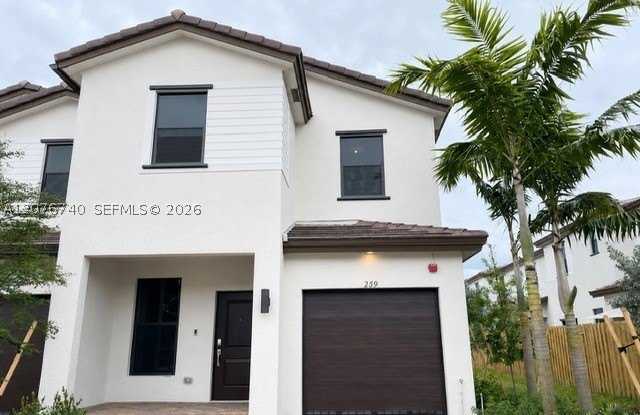 269 SW 159th Ct Gallery 2