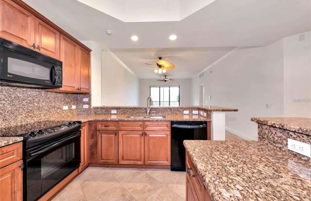 7702 LAKE VISTA COURT photos photos