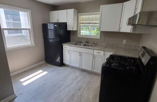 3 bedroom single family! - 5040 North 28th Street, Milwaukee, WI 53209