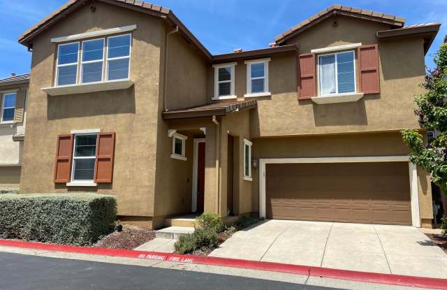 Folsom 4 bdrm, 3 bath near Folsom HS photos photos