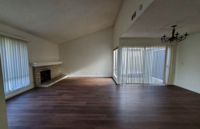 3bd/2ba Home with Two Car Garage photos photos 3bd/2ba Home with Two Car Garage photos photos